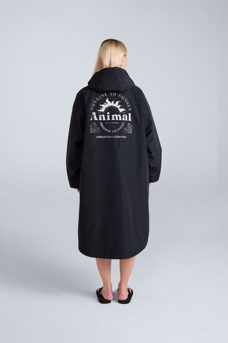 'Hazey' Women's Changing Robe with Pockets Waterproof Summer Beach Parka Black - Image 2