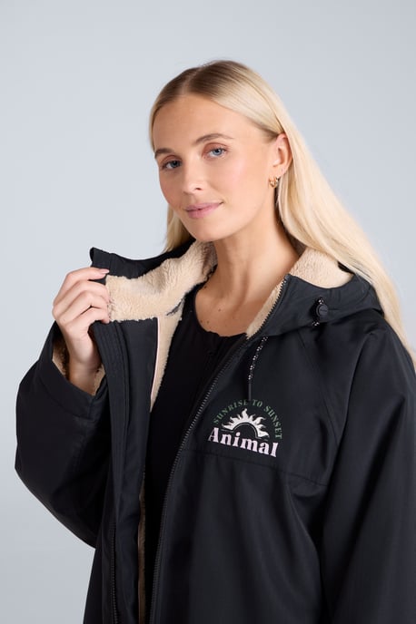 'Hazey' Women's Changing Robe with Pockets Waterproof Summer Beach Parka Black - Image 4