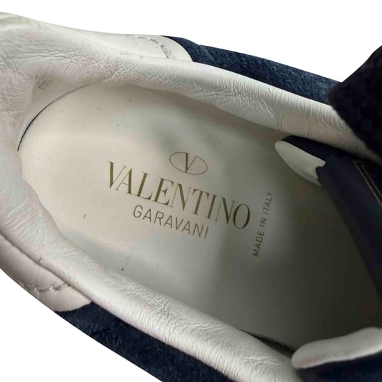Valentino Garavani Flycrew lage sneakers in marineblauw suède - Image 6