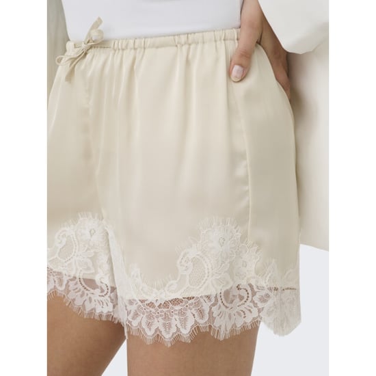 Only onlmenus lace satin shorts wvn ex 15385146 birch white lace - Image 4