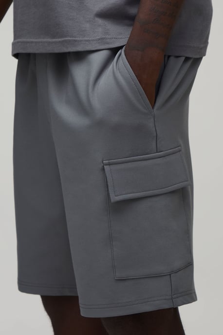 Relaxed Fit Elasticated Technical Stretch Cargo Shorts - Image 3