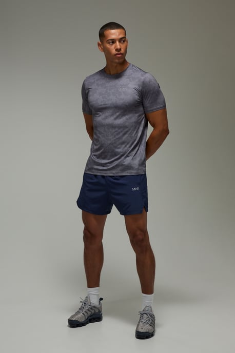Man Active Geo Camo T-shirt and Short Set - Image 4