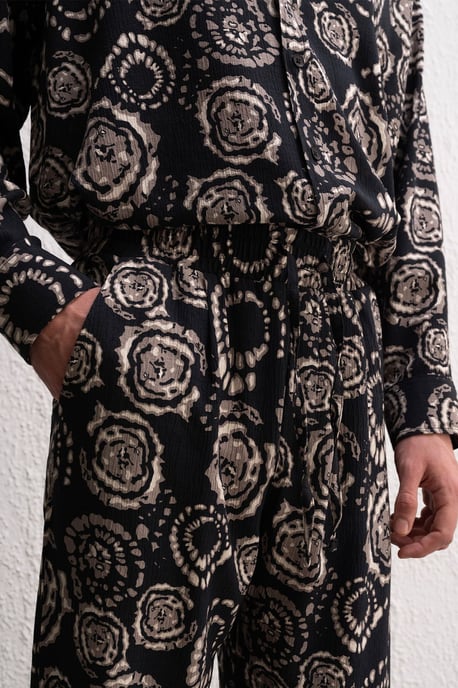 Wide Leg Relaxed Fit Pants - Image 3