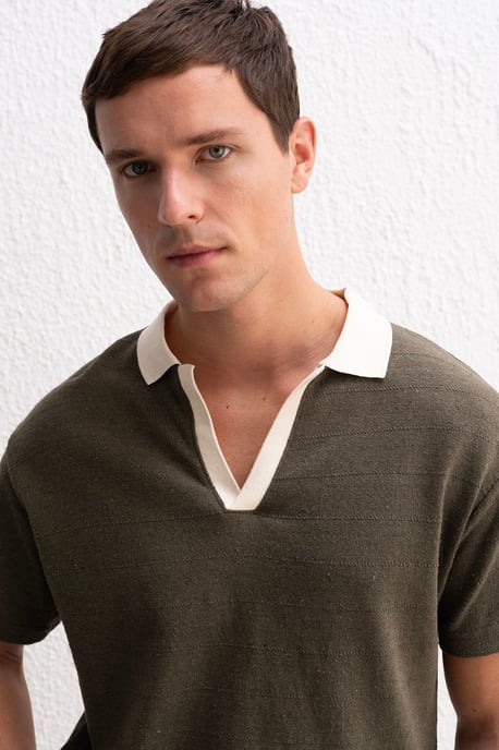 Comfort Fit Polo T-shirt - Image 4