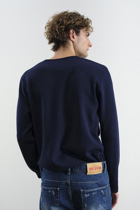Långärmad t-shirt med knappkrage - Image 4