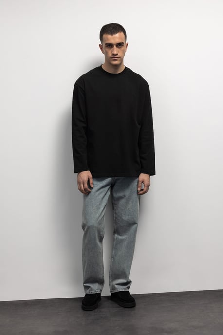 Komfort Fit Långärmad T-shirt med Rund Halsringning - Image 4
