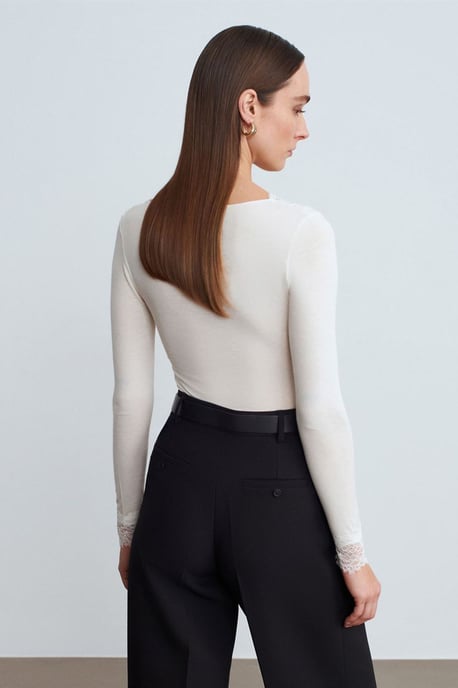 Slim Fit V-Hals Kanten Blouse - Image 2