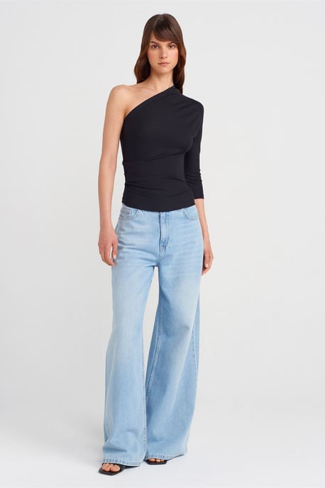 Off-shoulder Cut-out Slim-fit Blouse - Image 4