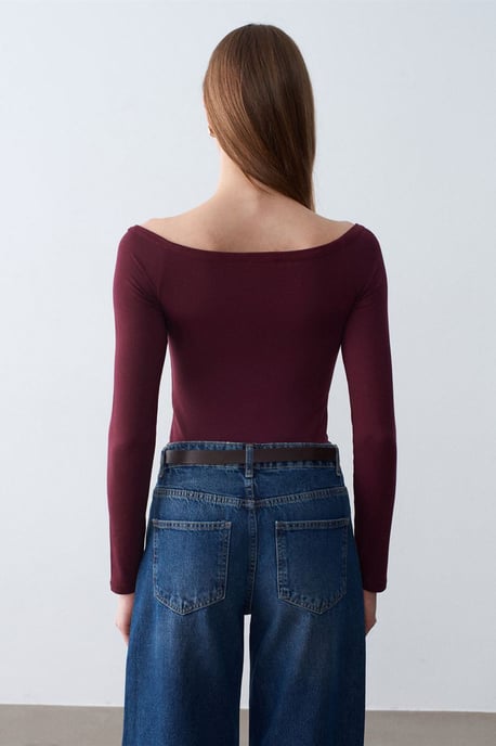 Slim-fit Bootuit Top - Image 2