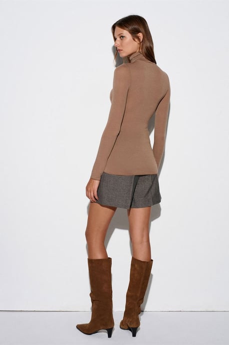 Slim Fit Coltrui Blouse - Image 2
