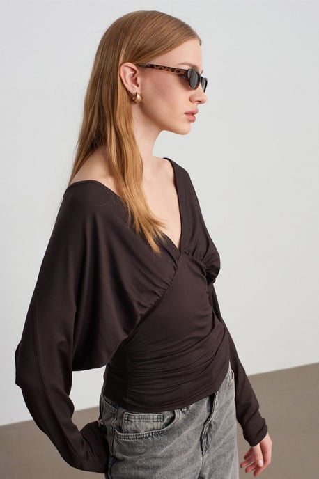 Smal Passform V-ringad Wrap Blus - Image 3