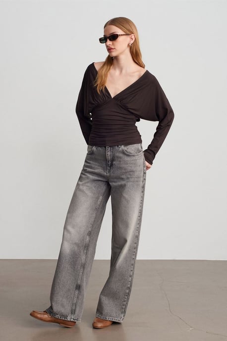 Smal Passform V-ringad Wrap Blus - Image 4