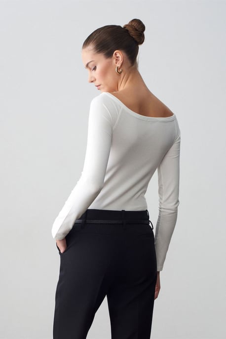 Slim-fit Bootuit Top - Image 2