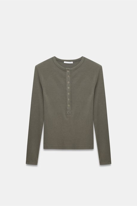 Ribbad Crew Neck Knappblus - Image 5