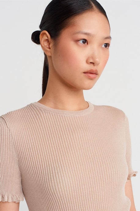 Slim Fit Geribbelde Volant Blouse - Image 4