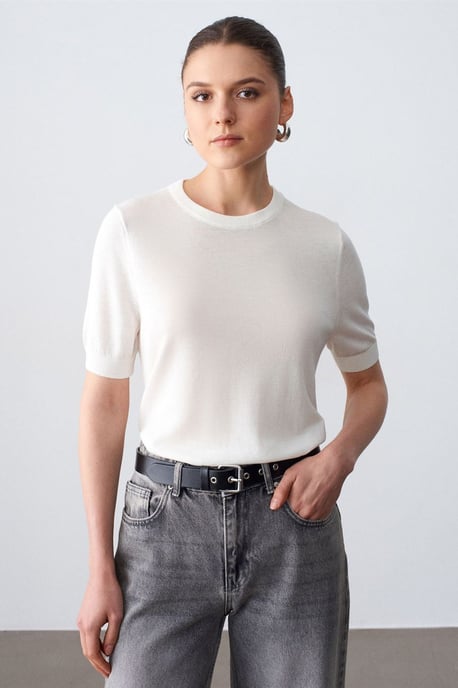 Ribbad Crew Neck Kortärmad Blus - Image 1