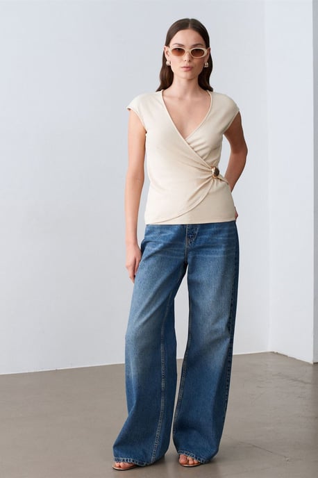 Dames Slim Fit Wikkelblouse - Image 1