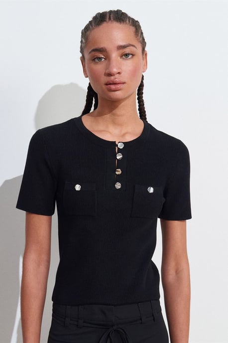 Ribbad stickad blus med knapppdetaljer - Image 1