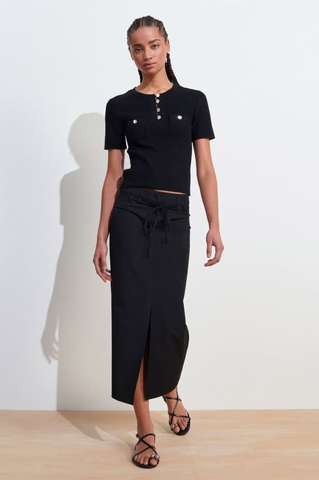Ribbad stickad blus med knapppdetaljer - Image 5