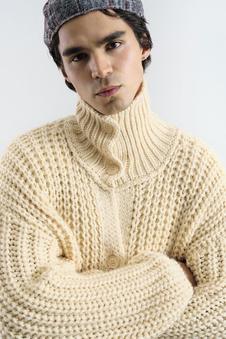 Överdimensionerad Ribbade Turtleneck Tröja med Knapplist - Image 2