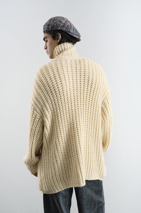 Överdimensionerad Ribbade Turtleneck Tröja med Knapplist - Image 4