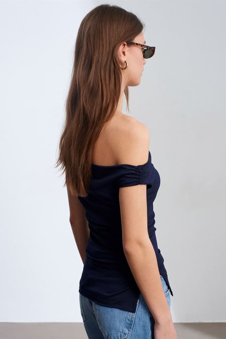 Dam Off-shoulder Slim-fit Jersey Blus - Image 2