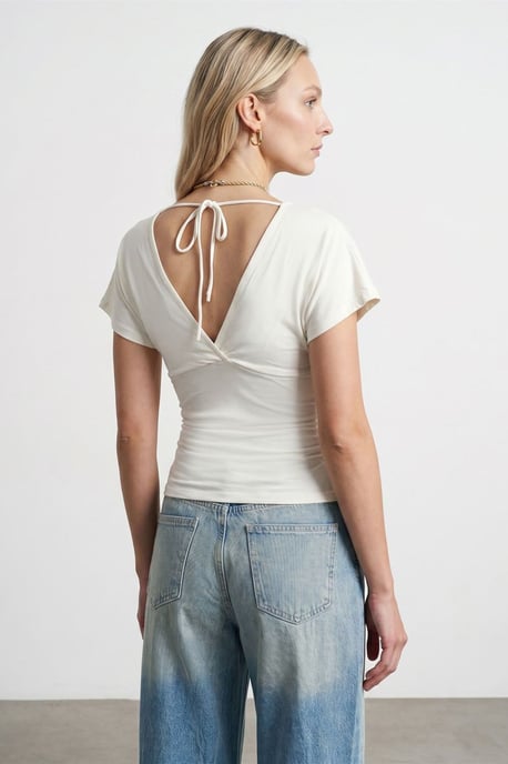 Slim Fit V-ringad Blus med Knytband - Image 3
