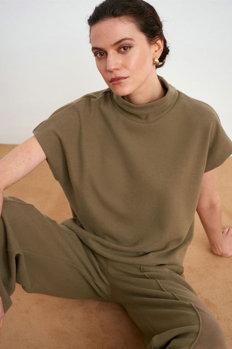 Ribbad halvhalsad stickad blus - Image 5