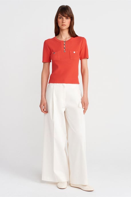 Ribbad Stickad Blus med Knappdetaljer - Image 4
