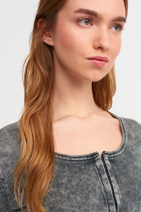 Bomullsribbad kort cardigan - Image 4