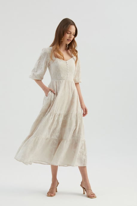 Embroidered Sweetheart Neck Tiered Maxi Dress with a Puff Sleeves - Image 3
