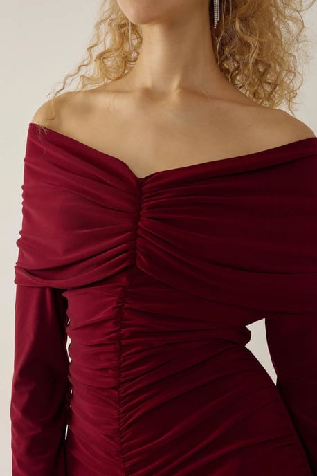 Avskuren axel draperad bodycon maxiklänning - Image 3