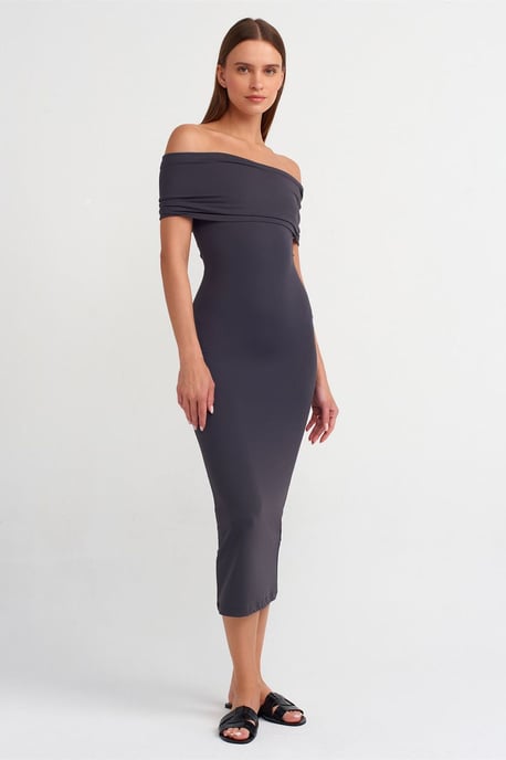 Off-Shoulder Bodycon Midiklänning - Image 3