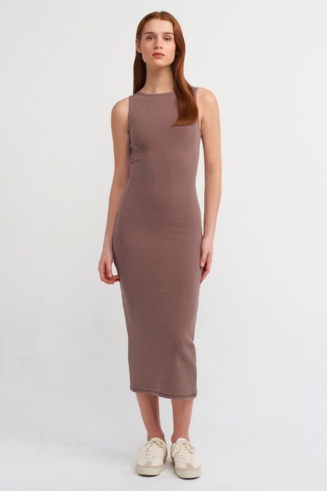 Mouwloze Bodycon Midi Jurk - Image 1