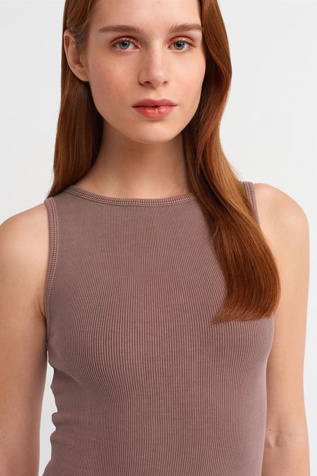 Mouwloze Bodycon Midi Jurk - Image 4