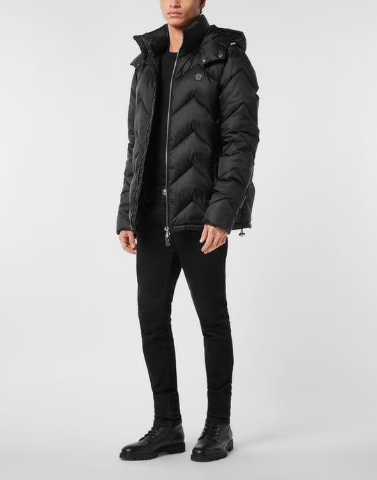 Kort nylonjacka med sicksackmönster - Image 4