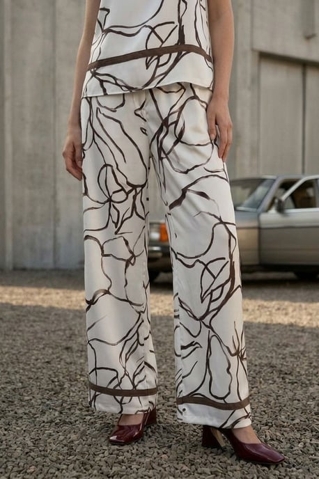 Abstract Satin Strapless Blus och Vida Byxor Set - Image 2