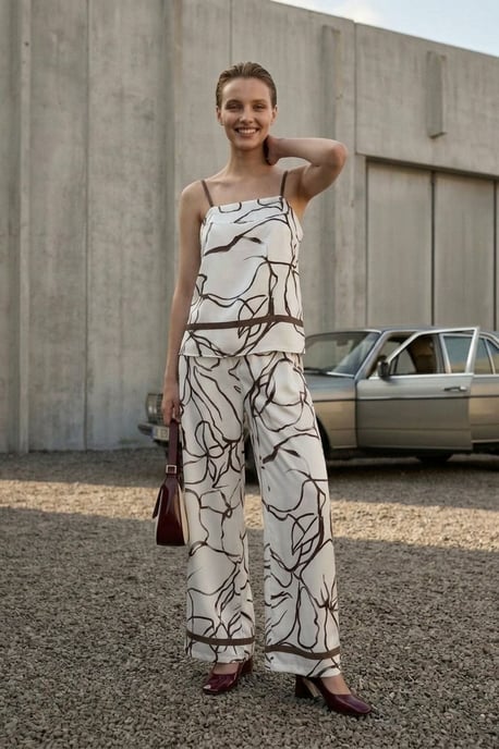 Abstract Satin Strapless Blus och Vida Byxor Set - Image 3