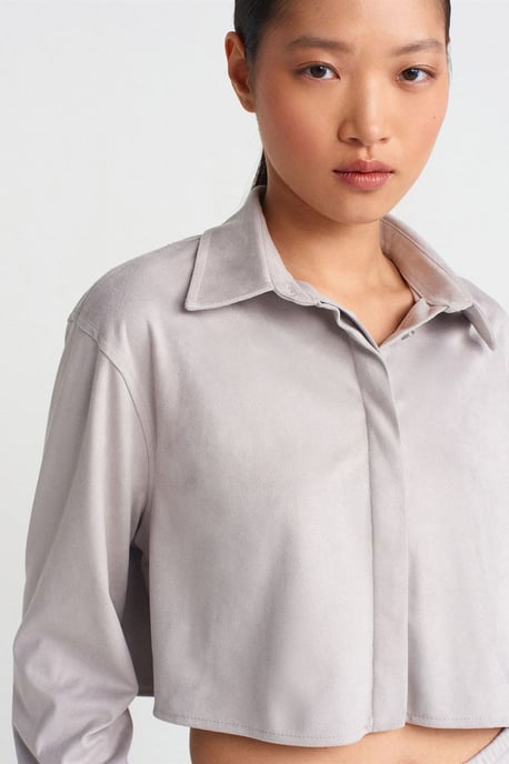 Dames Korte Faux Suède Knopenblouse - Image 4