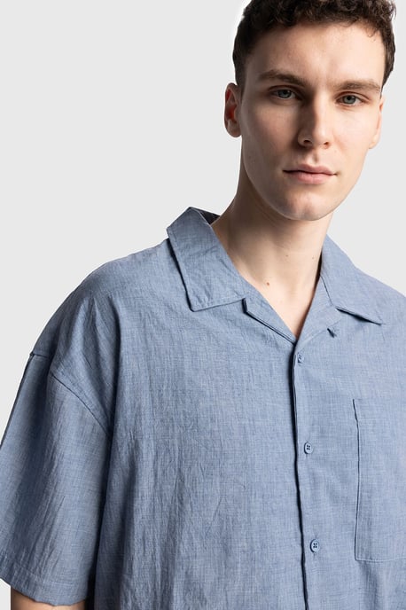 Men's Relaxed Fit Short Sleeve Shirt - Image 1