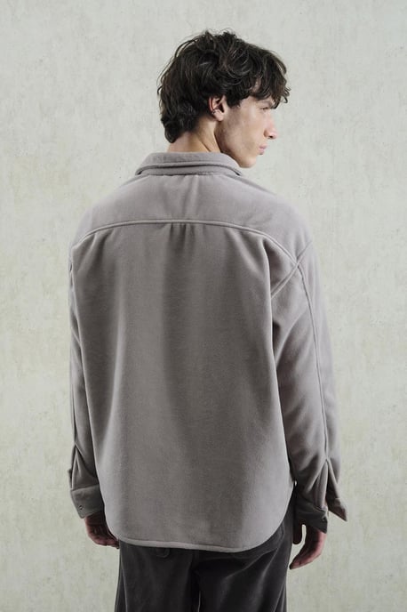 Herrars enfärgade stickade overshirt - Image 3