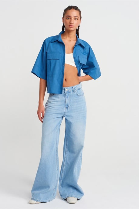 Oversized Crop Crepe Overshirt - Image 4