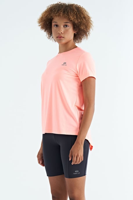 Women's relaxed crew neck T-shirt with side slits - Image 4