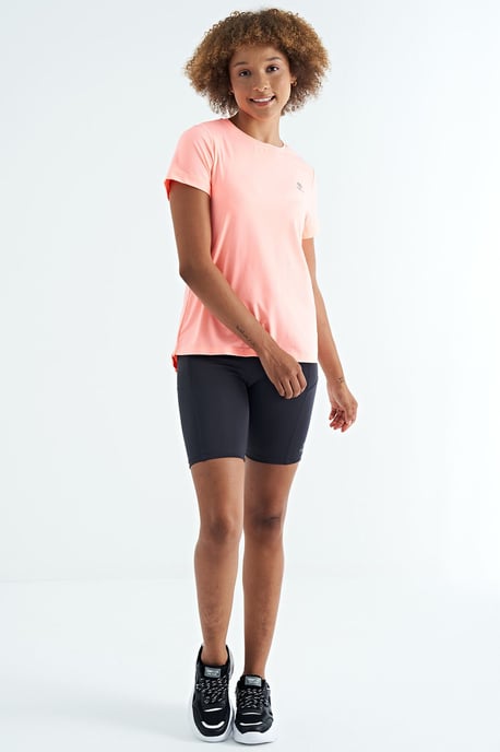 Women's relaxed crew neck T-shirt with side slits - Image 6