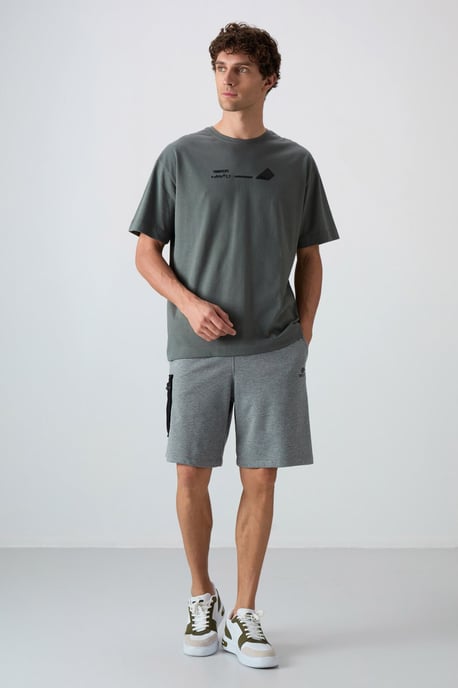 Oversized Cotton-Polyester Crew Neck T-Shirt - Image 3
