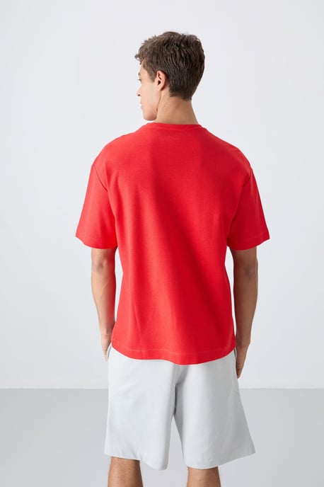Överdimensionerad T-shirt i bomullsmix med rund hals och ficka - Image 5