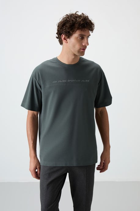 Överdimensionerad T-shirt med crewneck och tryck - Image 4