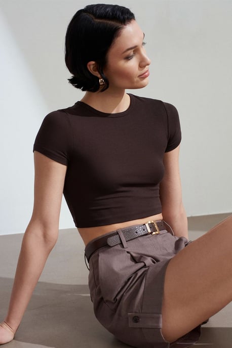 Dames Crop Slim-Fit Crew Neck T-Shirt - Image 1