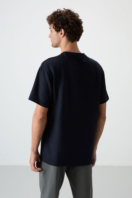 Oversized Col T-shirt - Image 6