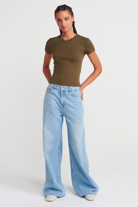 Slim Fit Katoenen V-hals T-shirt - Image 4